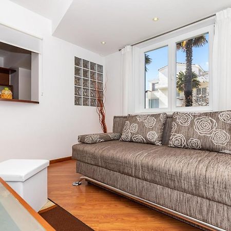 Apartments Ada Near The Sea Πόρετς Εξωτερικό φωτογραφία