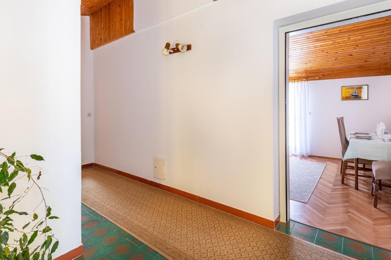 Apartments Ada Near The Sea Πόρετς Εξωτερικό φωτογραφία