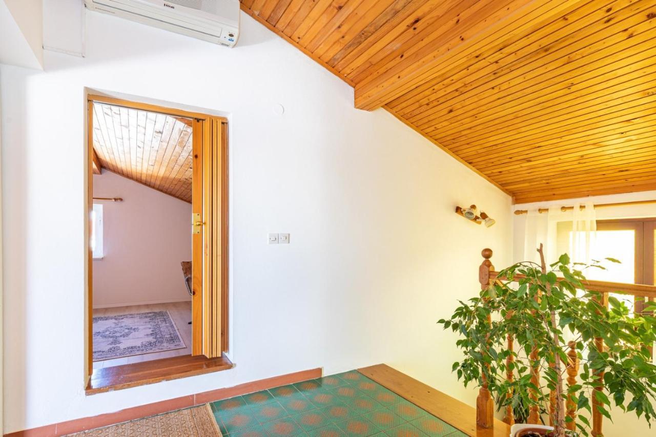 Apartments Ada Near The Sea Πόρετς Εξωτερικό φωτογραφία
