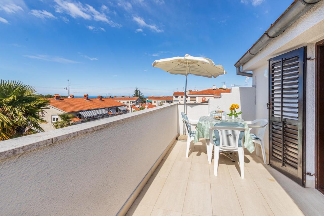 Apartments Ada Near The Sea Πόρετς Εξωτερικό φωτογραφία