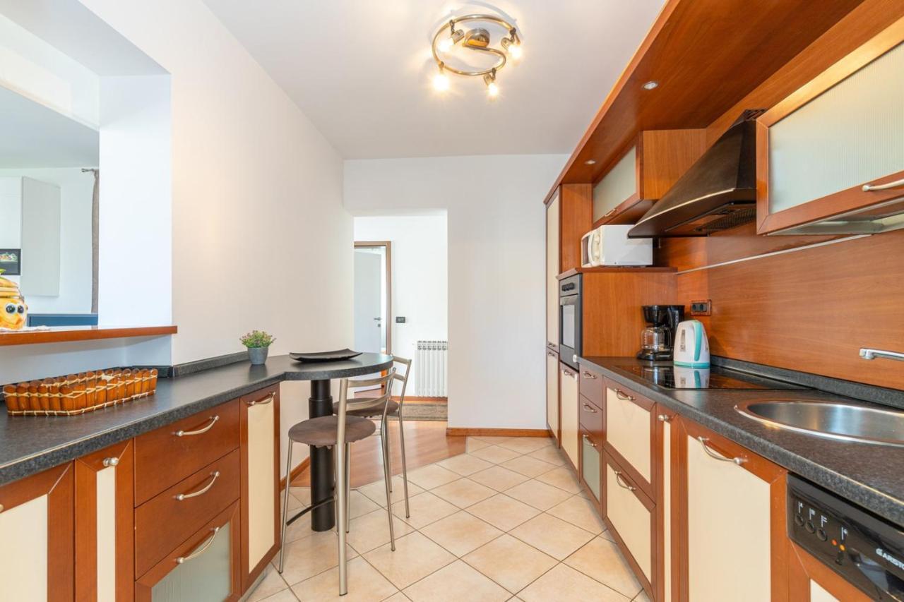 Apartments Ada Near The Sea Πόρετς Εξωτερικό φωτογραφία
